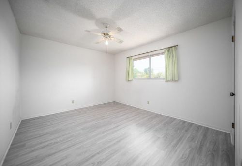 241 Normal Park Dr, Huntsville TX 77320-3438 exterior