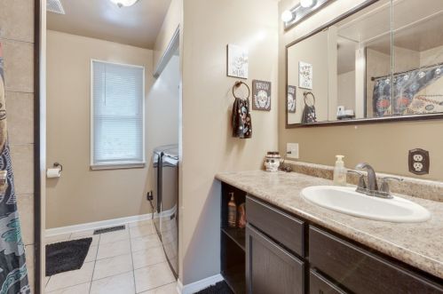 2809 Chestnut Dr, Bull Valley IL 60097-8542 exterior