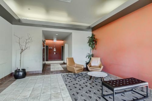 4848 Sheridan Rd, Chicago IL  60640-6931 exterior