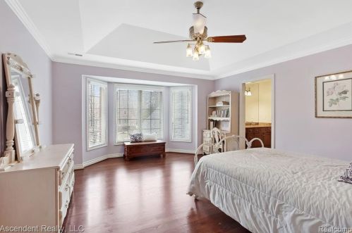 1866 Lincolnshire Dr, Rochester MI  48309-4530 exterior