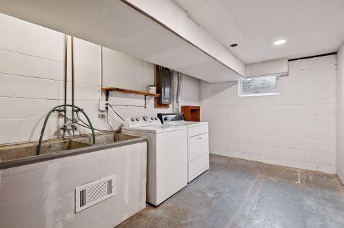 70 Farrell St, Saint Paul MN 55119-5203 exterior