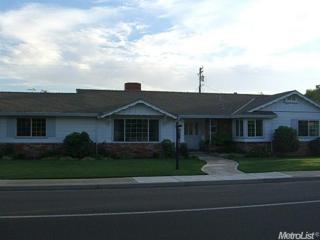 2560 Canal Dr, Turlock CA  95380-4404 exterior
