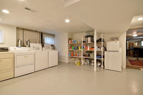 4536 Nottingham Ave, Chicago IL 60656-3825 exterior