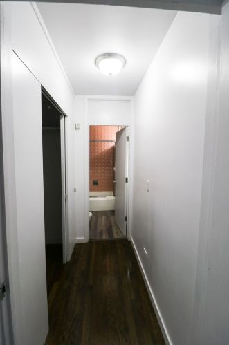 6500 Eberhart Ave, Chicago IL 60637-3206 exterior