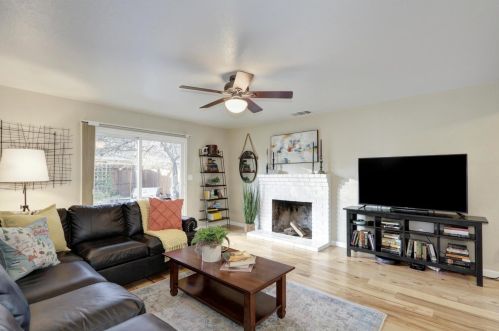 1707 Baywood Ln, Davis CA 95618-0543 exterior