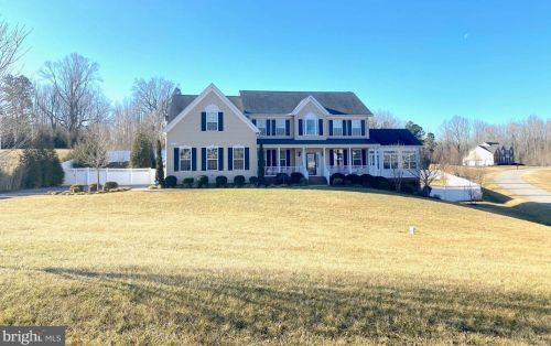 930 Falls Pointe Way, Huntingtown MD 20639-2329 exterior