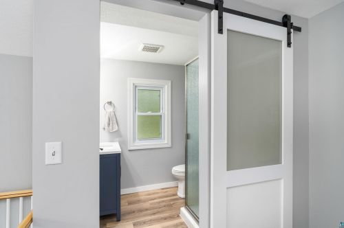 2327 Hillcrest Dr, Duluth MN 55811-3137 exterior