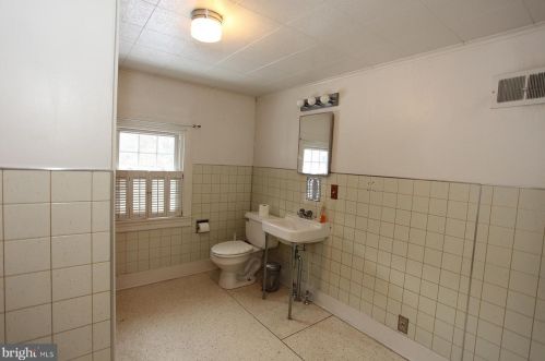 11208 Raystown Rd, Huntingdon PA 16652-7434 exterior