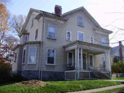 80 Grasmere St, Newton, MA 02458-2211