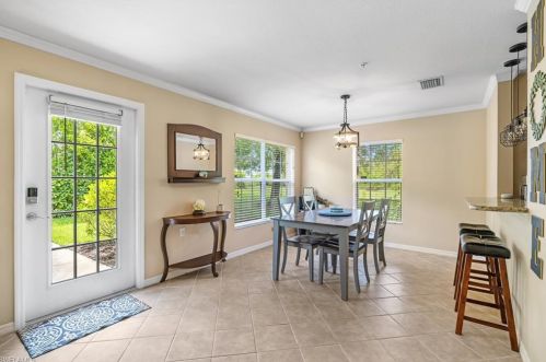 9064 Gervais Cir, Naples, FL 34120-4778