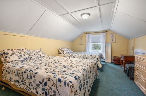 39 Pollard Rd, Plaistow NH 03865-2531 exterior