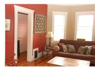 27 Cameron Ave, Cambridge MA  02140-1140 exterior