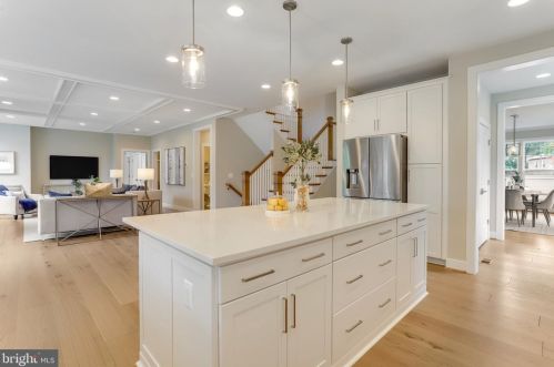 920 Darton Dr, Alexandria VA 22308-2021 exterior