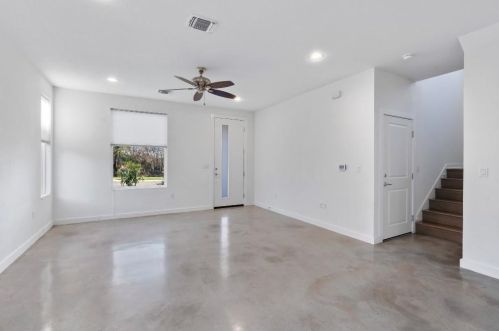 1920 Bunche Rd, Austin TX  78721 exterior