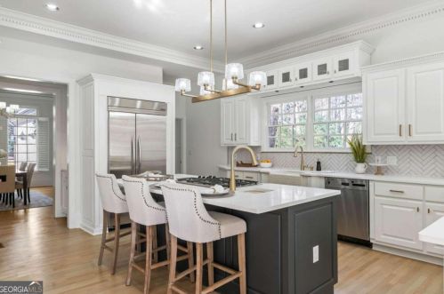 700 Brookwoods Trce, Atlanta GA 30342-2473 exterior