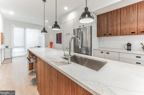 241 Krams Ave, Philadelphia PA  19128-4729 exterior