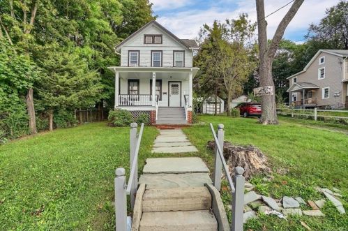 94 Prospect Ave, Middletown, NY 10940-4030