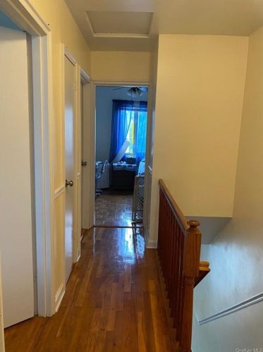 246 Brinsmade Ave, Bronx NY 10465-3203 exterior