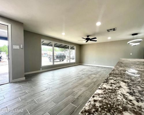 2520 Calle Cordova, Tucson AZ  85710-5732 exterior