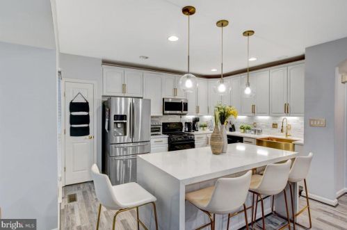 3405 Governors Crest Ct, Alexandria VA  22310-2337 exterior