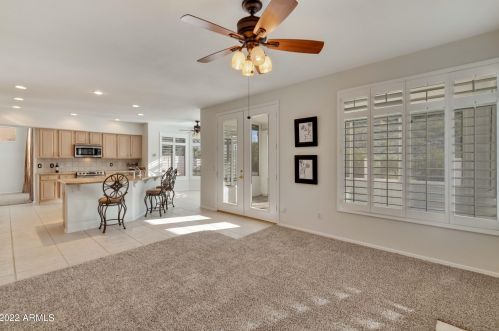 2737 Amberwood Dr, Phoenix AZ 85045-4208 exterior