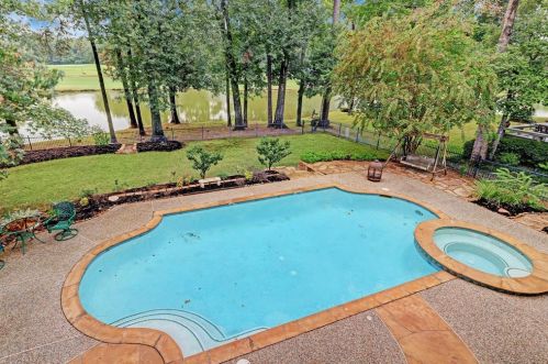 2315 Frst Gdn Dr, Humble TX 77345-1600 exterior