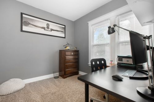 906 Caton Ave, Joliet IL 60435-5807 exterior