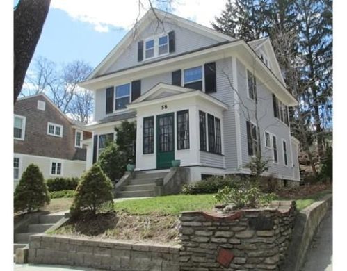 58 Howland Ter, Worcester, MA 01602-2631