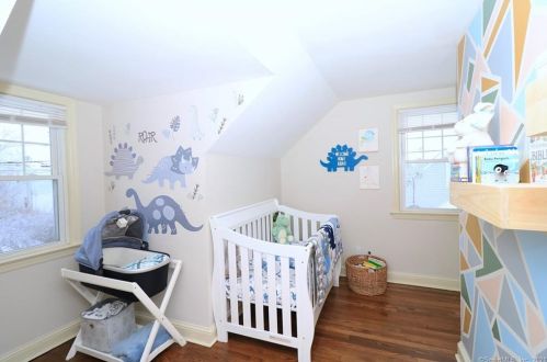 43 Grandview Ave, Norwalk CT 06850-3123 exterior