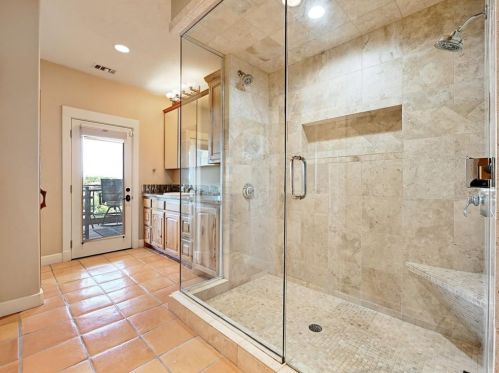 610 Crystal Crk Dr, Austin TX 78746-4728 exterior