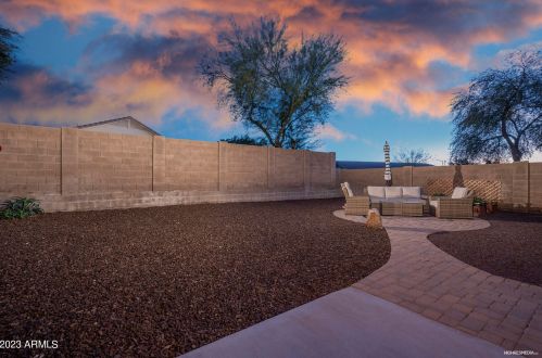 6427 Chisum Trl, Phoenix AZ  85083-1018 exterior