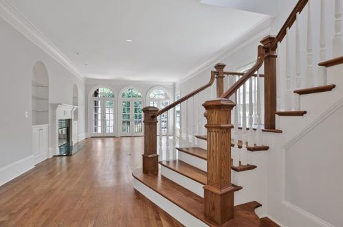 5 Conifer Cir, Atlanta GA 30342-4303 exterior