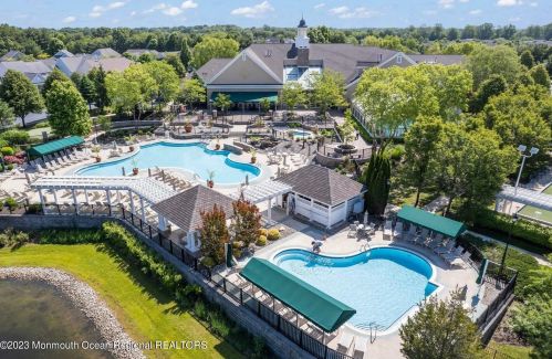 162 Huntington Dr, Jackson Twp NJ 08527-4699 exterior