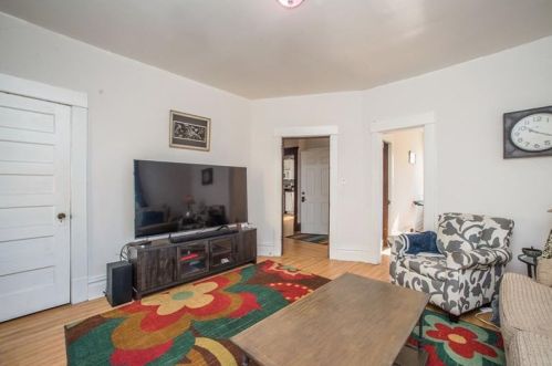 1413 Chelton Ave, Pittsburgh PA 15226-2323 exterior