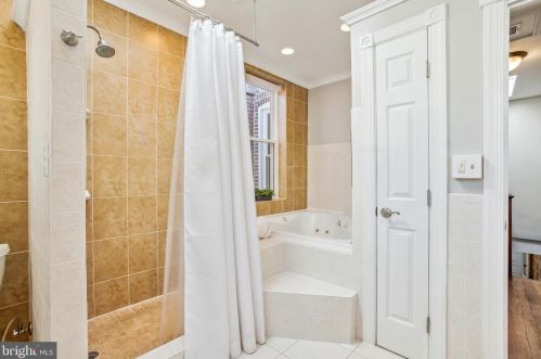 1420 K St, Washington DC 20003-3234 exterior