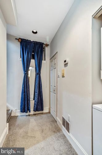 306 13th St, Philadelphia PA  19107-1010 exterior