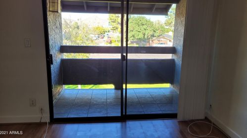 3825 Camelback Rd, Phoenix AZ  85018-2643 exterior