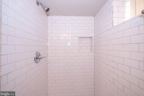 9615 New Hampshire Ave, Silver Spring MD 20905-3918 exterior