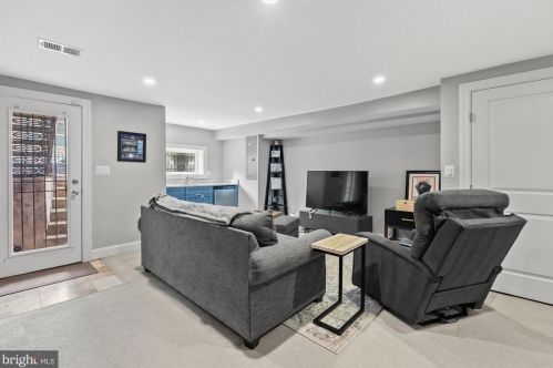 1431 3rd St, Washington DC  20024-2907 exterior