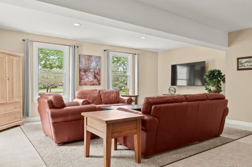 80 Christine Ter, Milford CT 06461-2212 exterior