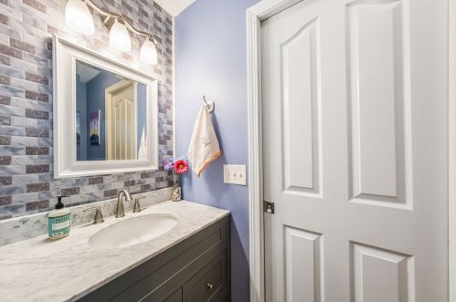 30 Max Ln, Concord NH 03301-8629 exterior