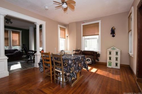 204 Broad St, Meriden CT 06450-6505 exterior