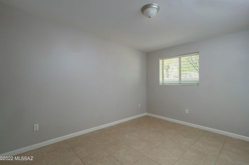 4950 Bermuda St, Tucson AZ 85712-2020 exterior