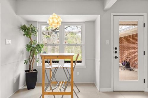 2608 Dunbarton Dr, Austin TX 78723-2233 exterior