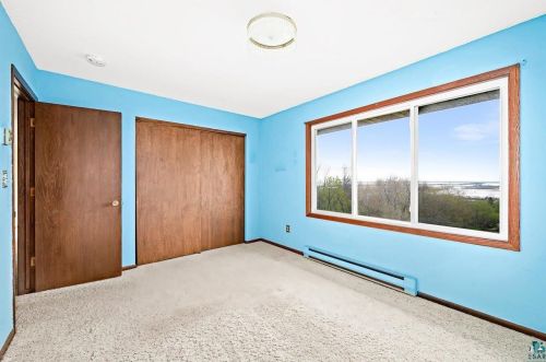 2726 12 St, Duluth MN 55806-1148 exterior