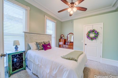 523 Clay Ave, Meskegon MI 49440-1002 exterior