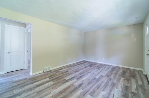 223 Auburn St, Pittsburgh PA  15206-3209 exterior