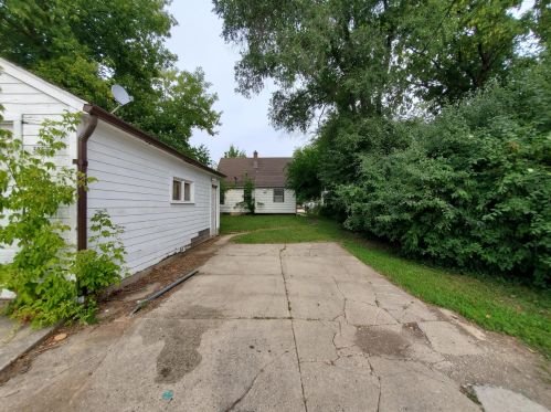 5059 51st Blvd, Milwaukee WI  53218-4330 exterior