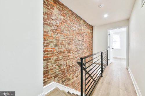 2405 Emerald St, Philadelphia PA  19125-1204 exterior