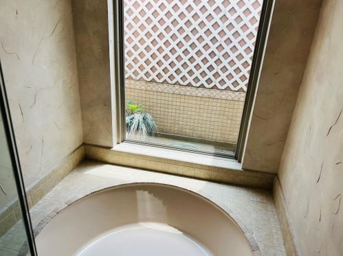 6818 Anglebluff Cir, Dallas TX 75248-4141 exterior